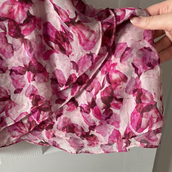 Cynthia Rowley 100% silk Barbie pink fuchsia shades of petals keyhole halter top - Picture 4 of 6